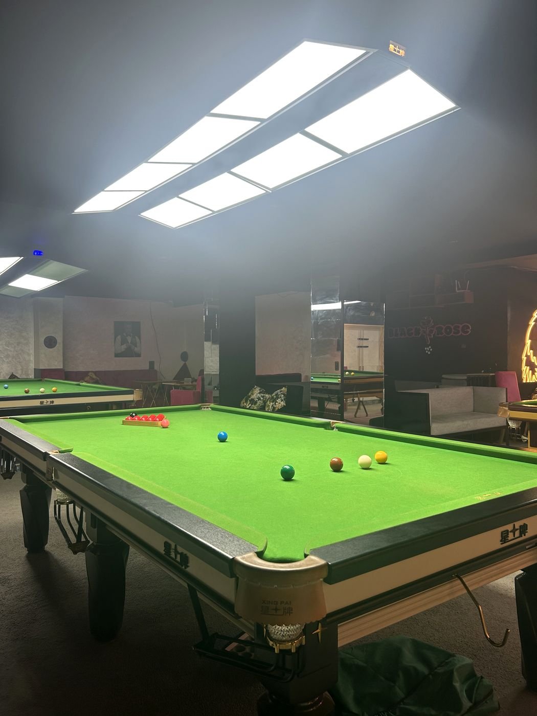 Salle de snooker, The Black Rose Marrakech